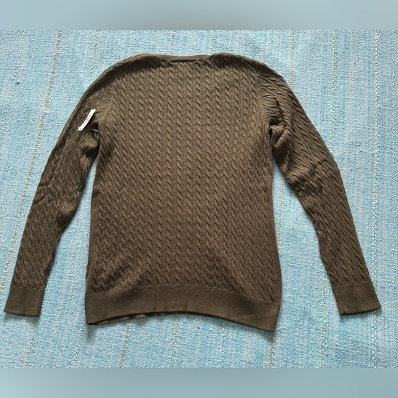 Woman’s stylish lightweight sweater - Picture 3 of 4